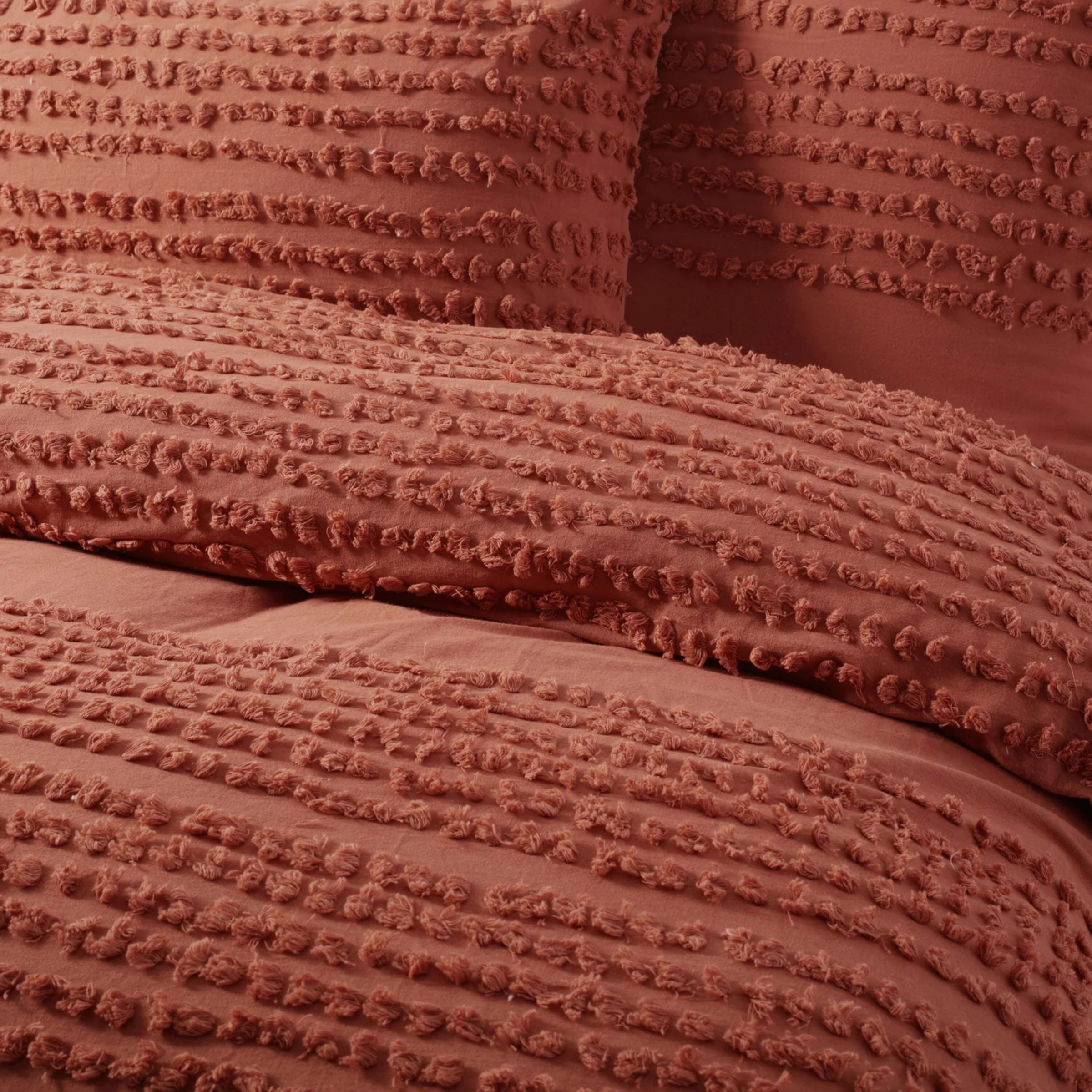 Regal Appeal of Betty Tobacco King Quilt Cover, Detailed View