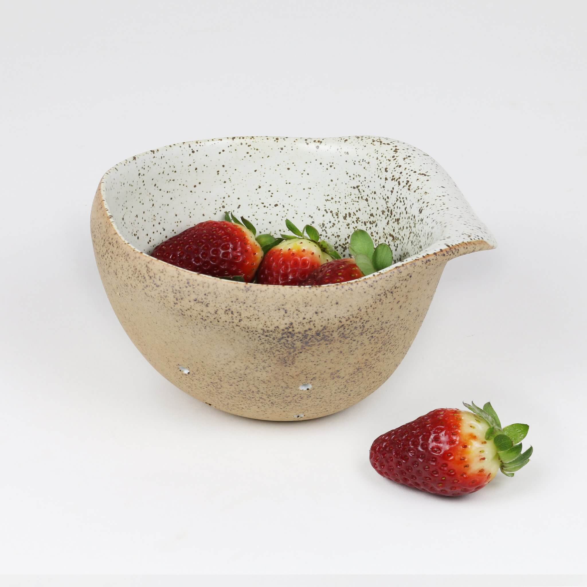 Colander Berry - White Garden To Table-The Mountain Merchant