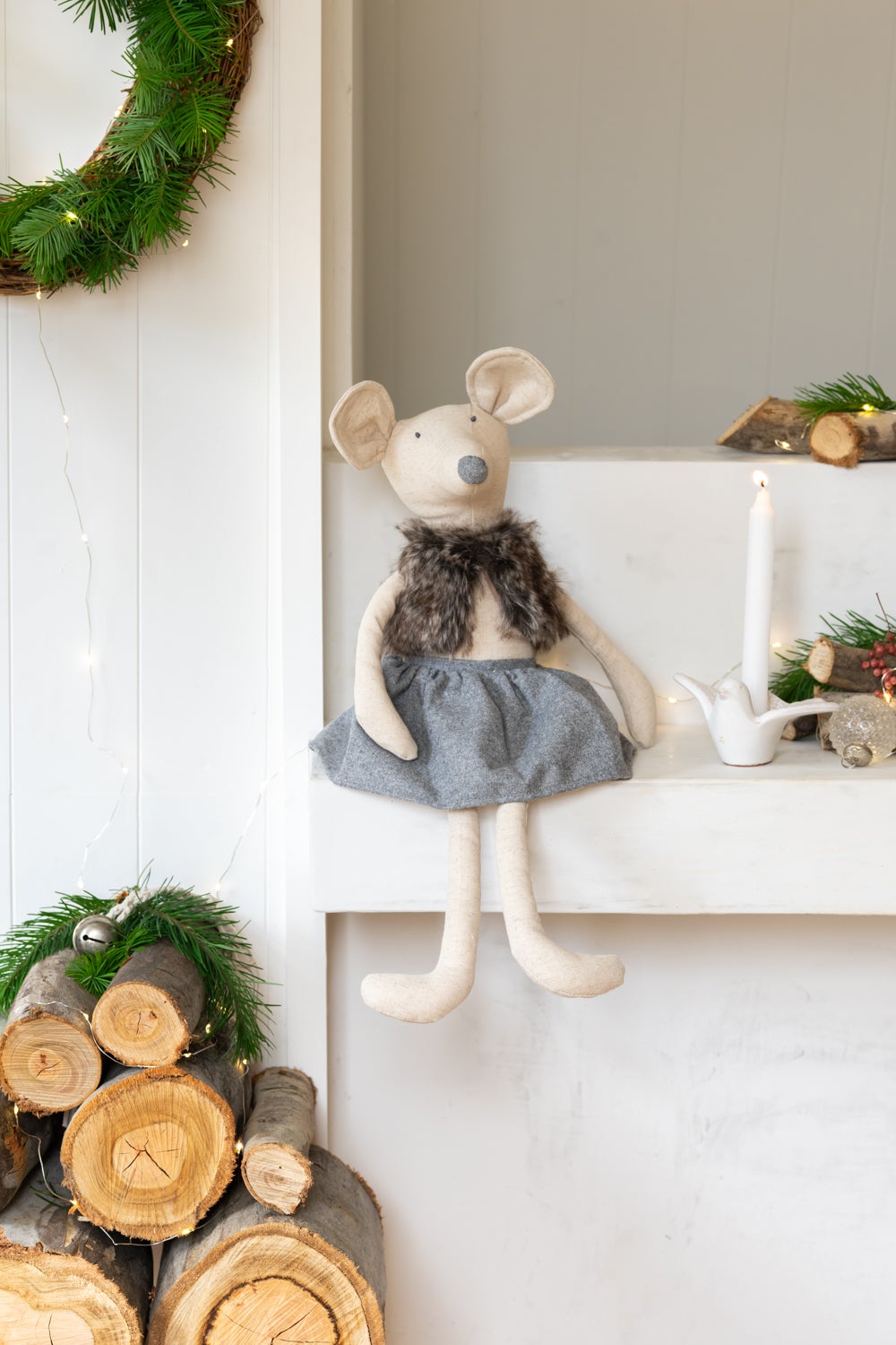 Maggie Mouse -The Mountain Merchant -Nana Huchy