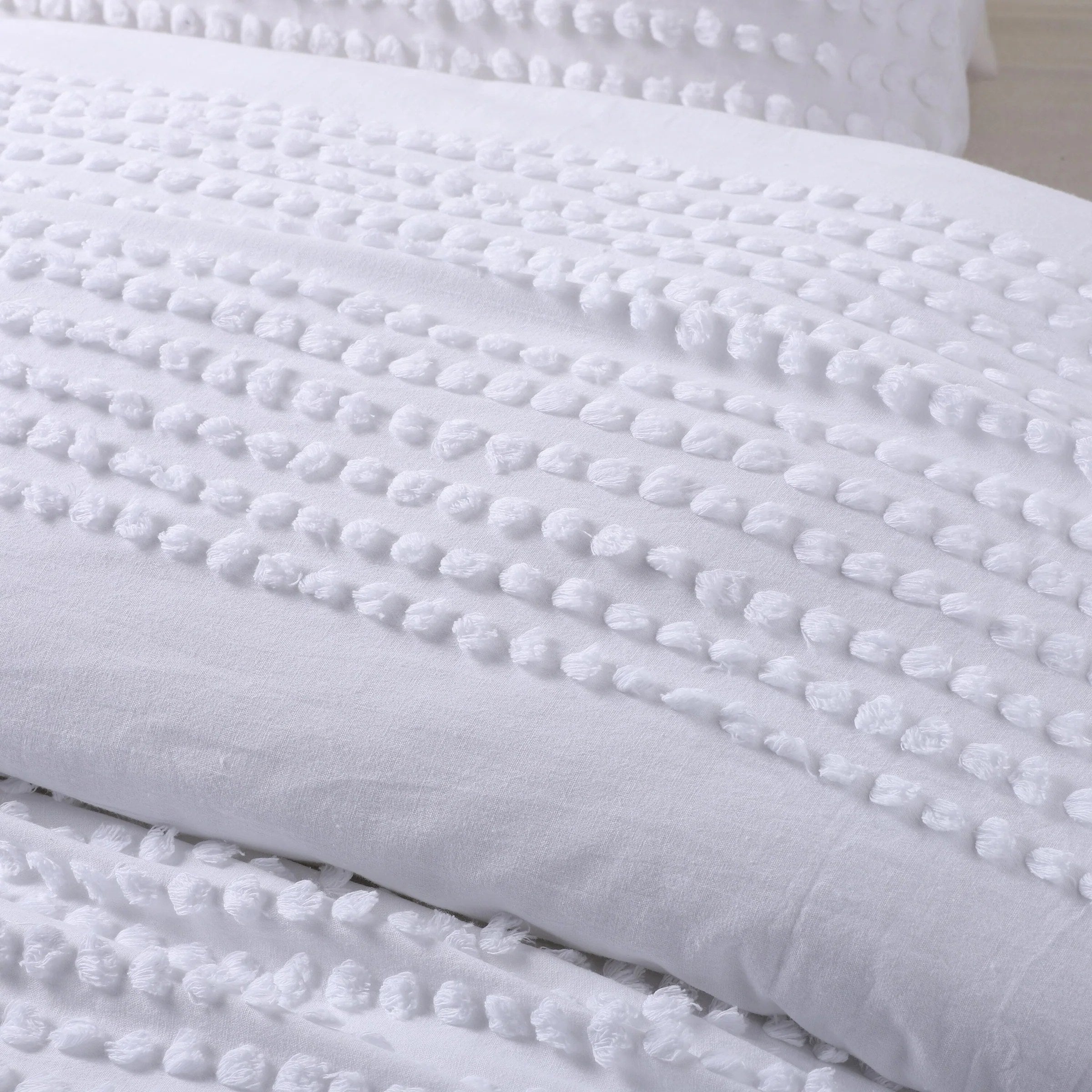 White Single Bedding from Betty, epitome of elegance and simplicity.