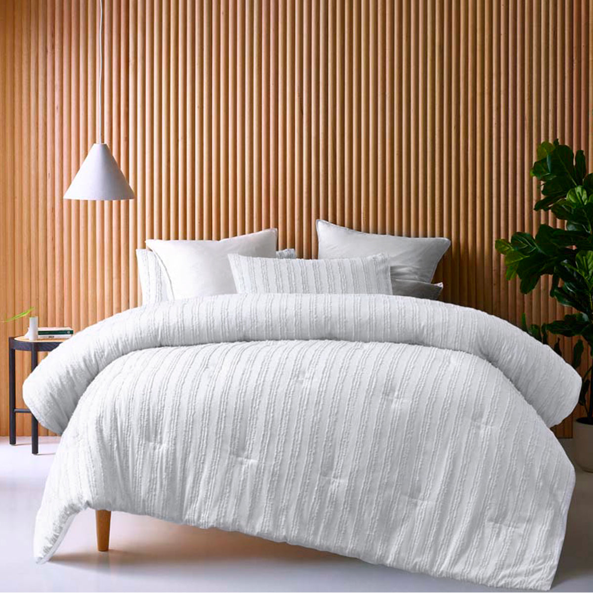 Reflections White 3 Piece Comforter Set | King